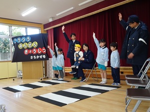 �������חc�t��